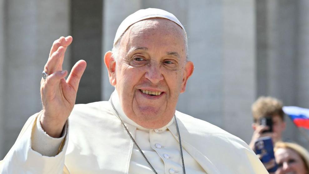 A Look At Pope Francis’s Family: “Not Religious” Niece, Footballer Great-Nephew