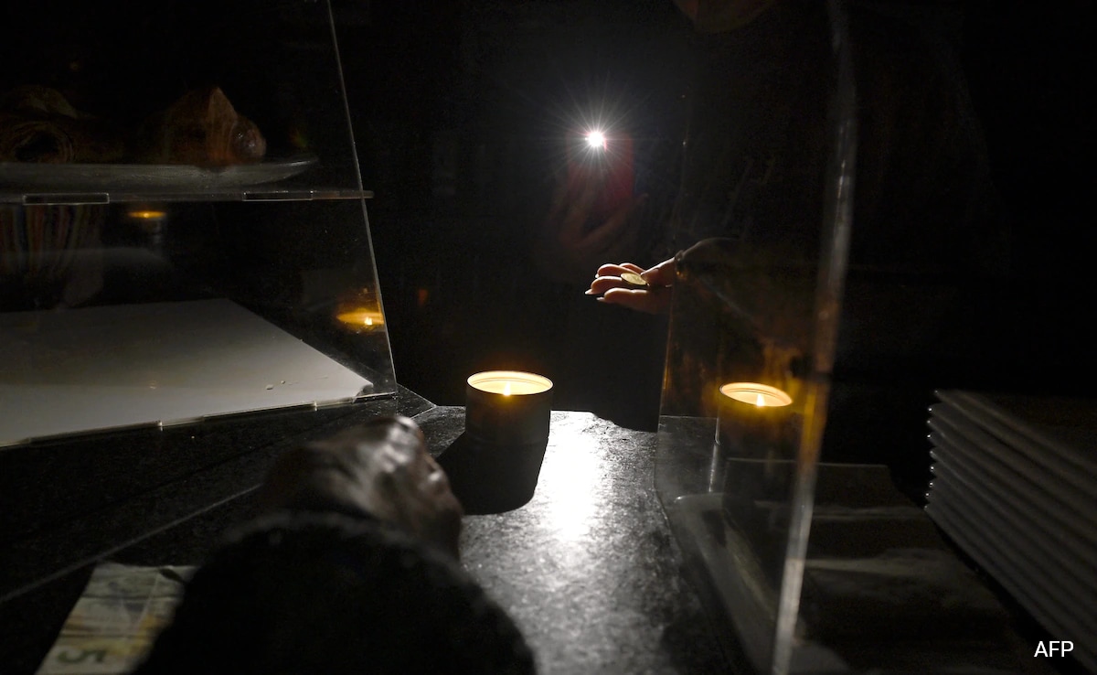 286 Rescue Ops Carried Out From Madrid Elevators During Blackout In Spain