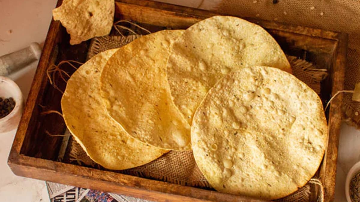 Why Eating Papads Every Day May Not Be A Healthy Habit